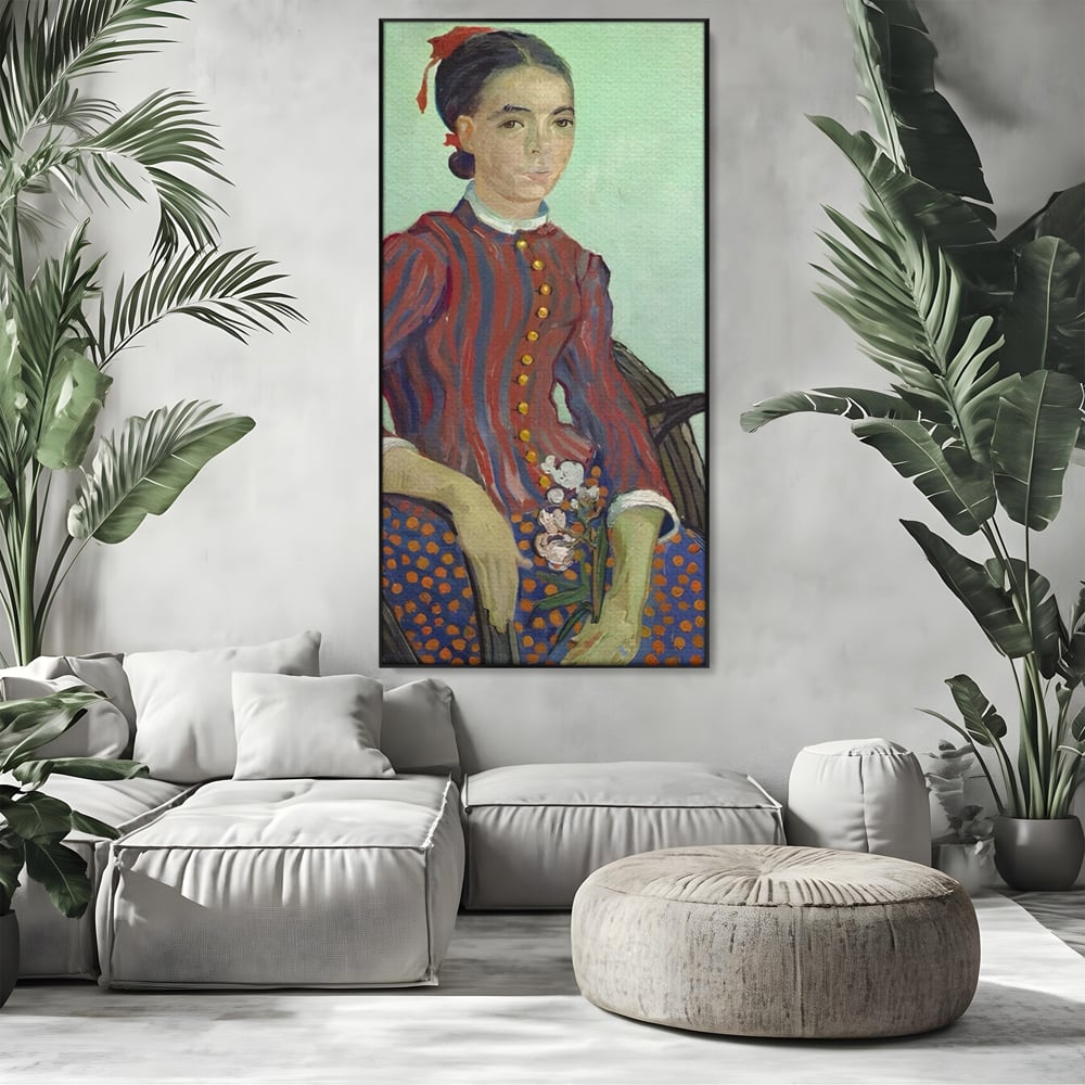 Tablou canvas cu reproducere pictura portret feminin, in rama de aluminiu negru, pe perete intr-un living